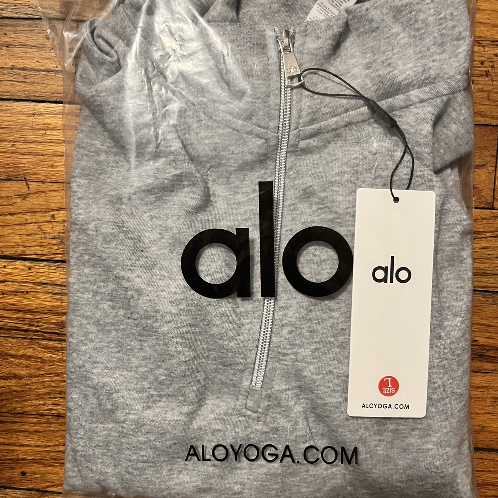 ALO Yoga Heather Gray Quarter Zip Pullover Size M NWT Athleisure